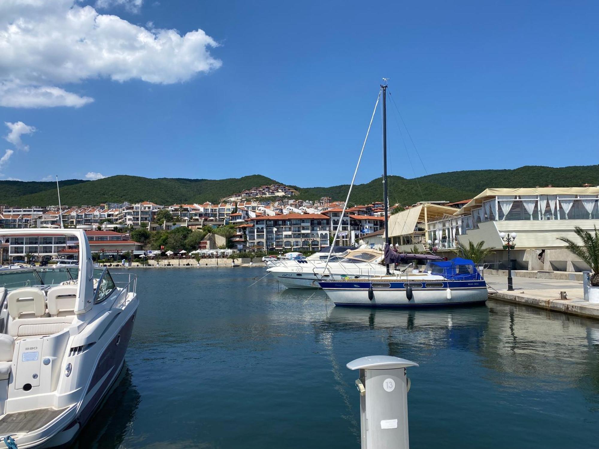 Marina Bay 22 Apartment Sveti Vlas Ngoại thất bức ảnh
