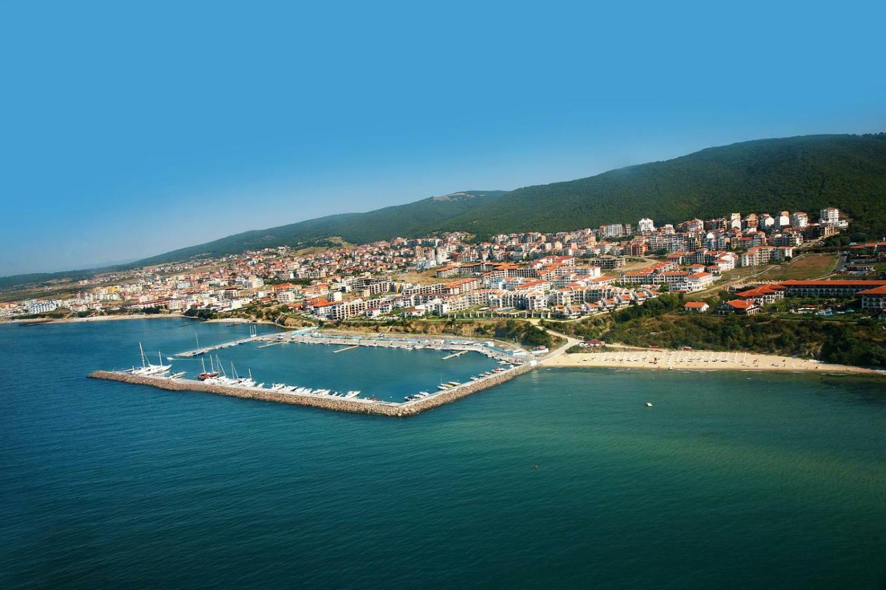 Marina Bay 22 Apartment Sveti Vlas Ngoại thất bức ảnh