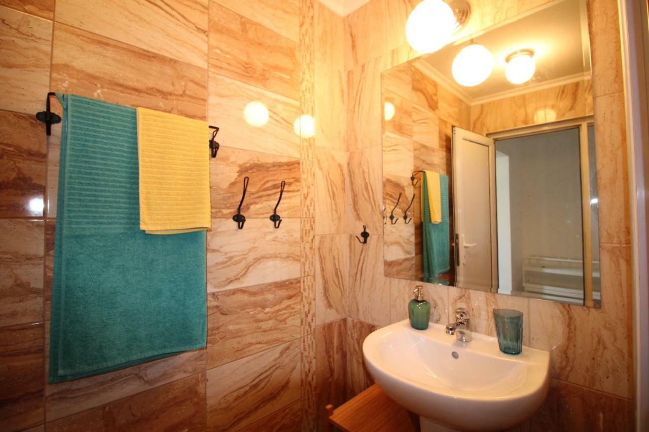 Marina Bay 22 Apartment Sveti Vlas Ngoại thất bức ảnh