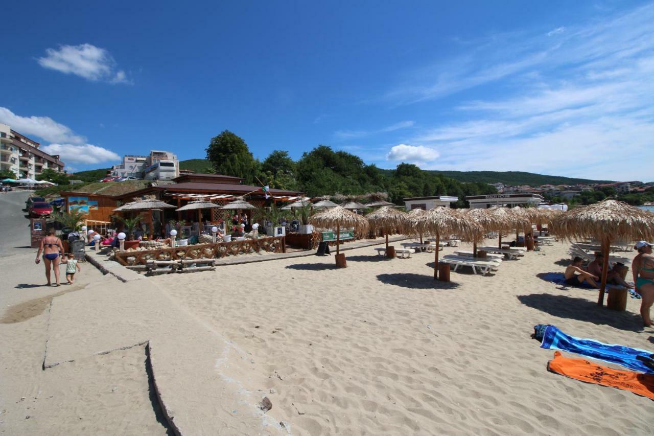 Marina Bay 22 Apartment Sveti Vlas Ngoại thất bức ảnh